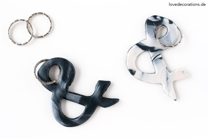 DIY marmorierte Ampersand Schlüsselanhänger | DIY marble Keychain made of Clay