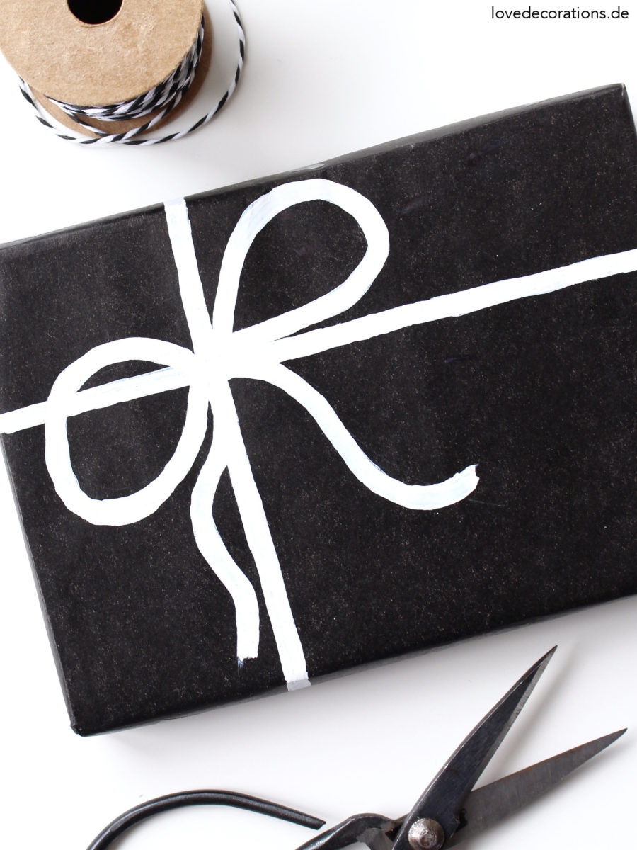 DIY Schleife auf Geschenkpapier malen | DIY painted Bow on a Gift Wrapping