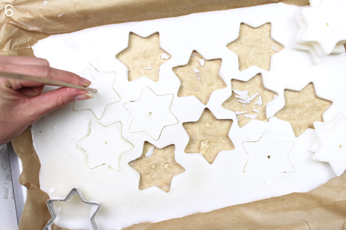 DIY cut out Star Candles | DIY Sterne-Kerzen ausstechen