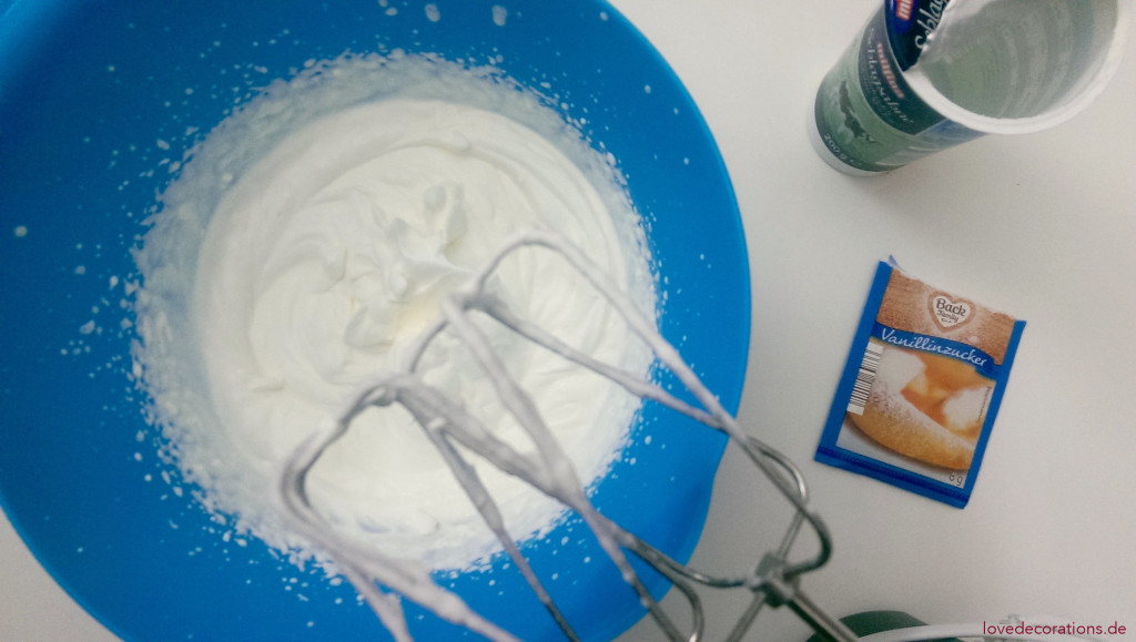 Orangen-Parfait mit Zimt und Himbeersauce - Love Decorations