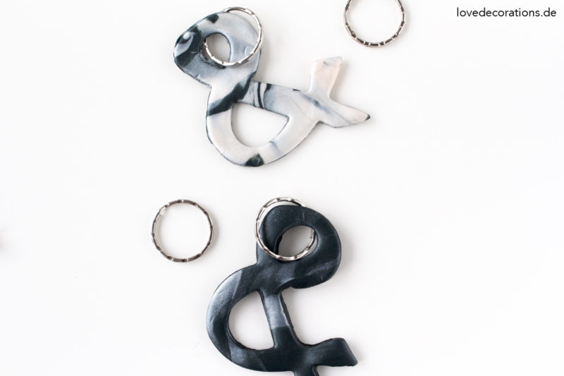 DIY marmorierte Ampersand Schlüsselanhänger | DIY marble Keychain made of Clay