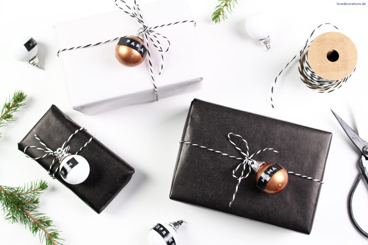 DIY Christmas Tree Ornament as Gift Wrapping Topper | DIY Geschenkanhänger mit Weihnachtskugel und Dymo