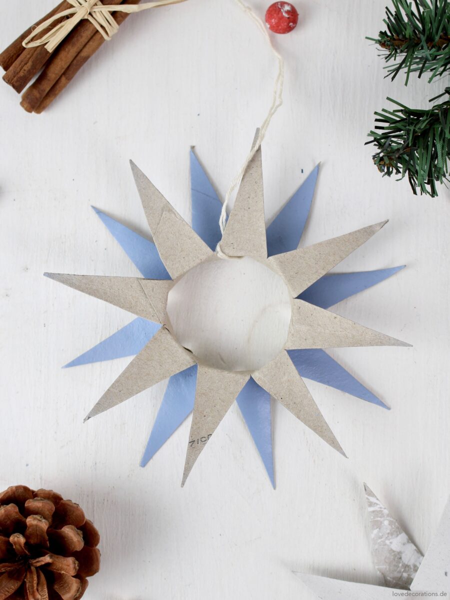 DIY toilet paper roll stars [aufgeklappt]