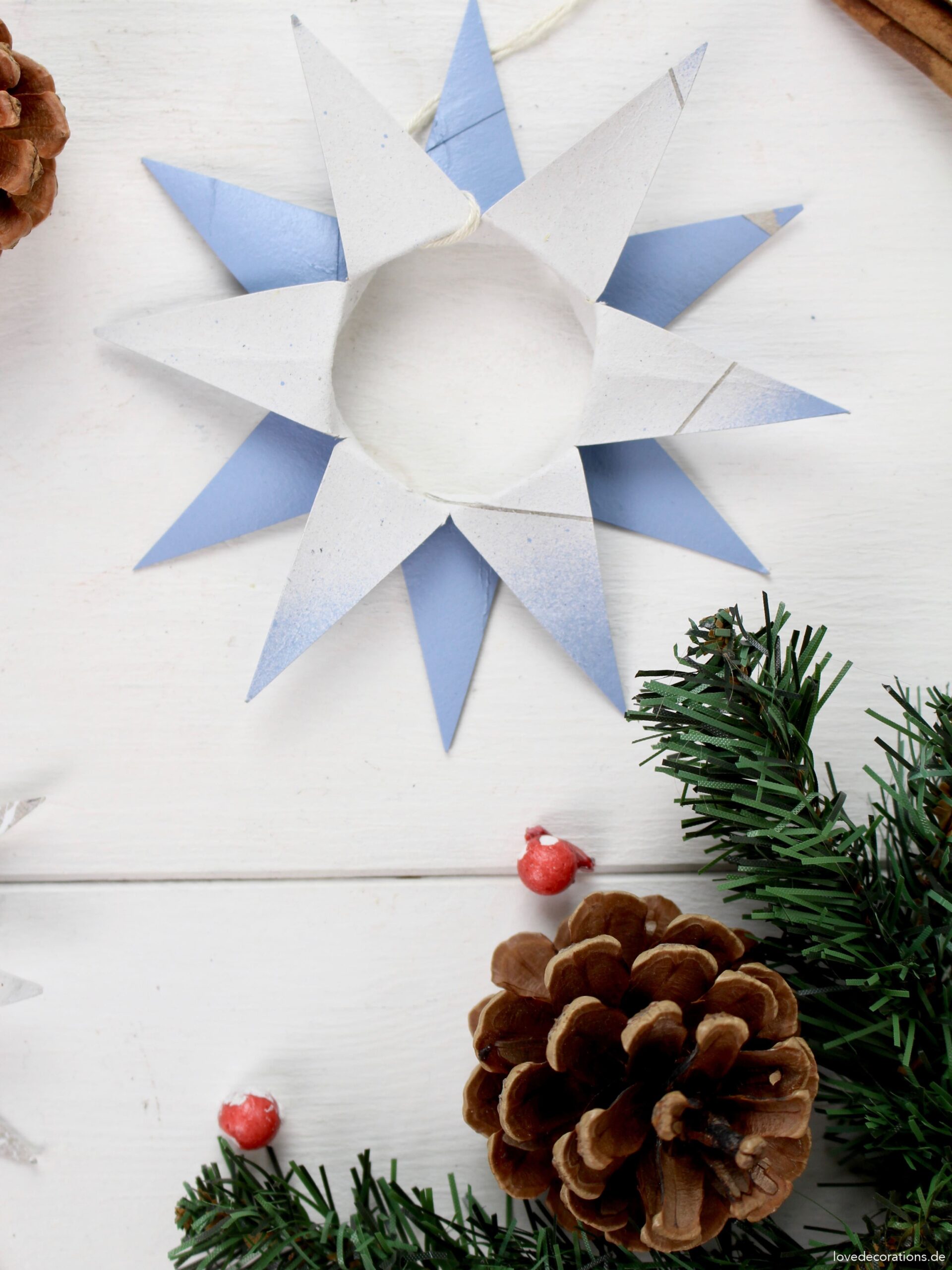 DIY toilet paper roll stars [aufgeklappt] Love Decorations