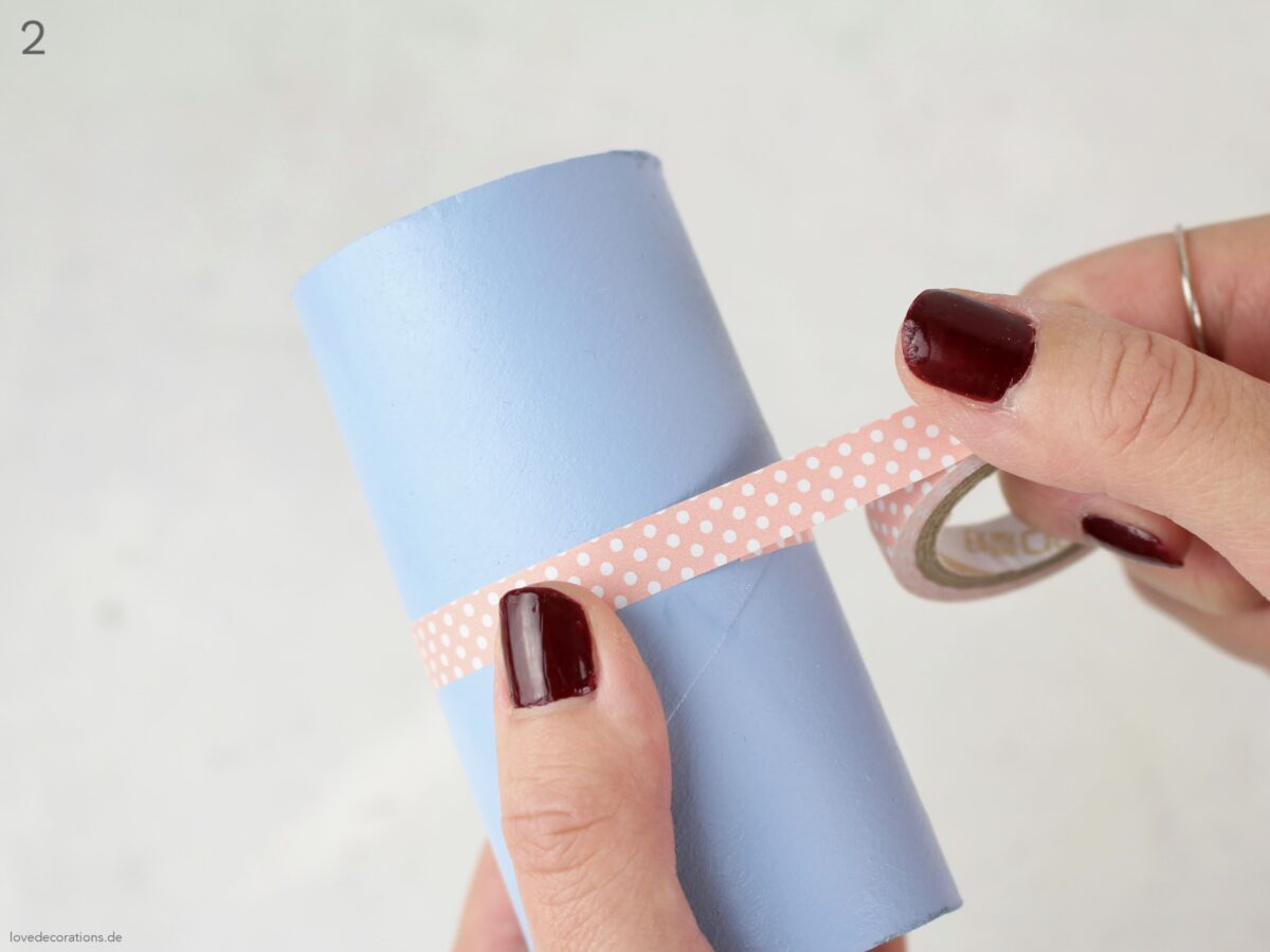 DIY toilet paper roll stars [aufgeklappt]