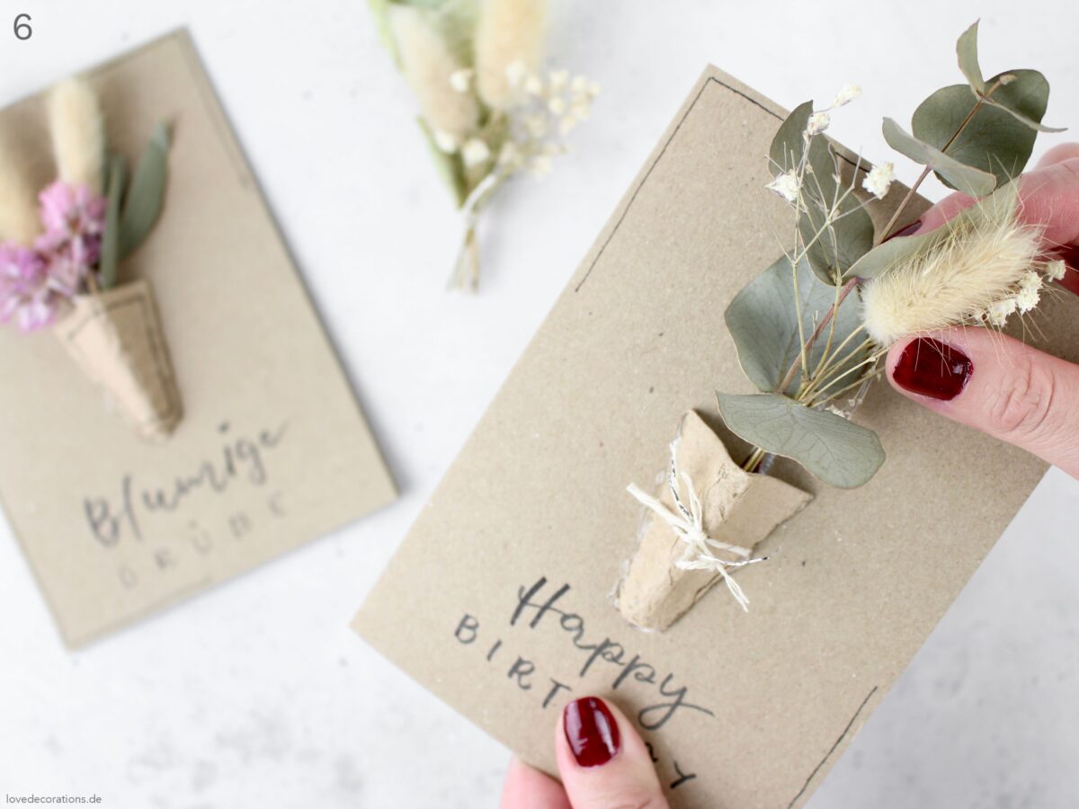 DIY card with egg carton as a flower bag and dried flowers