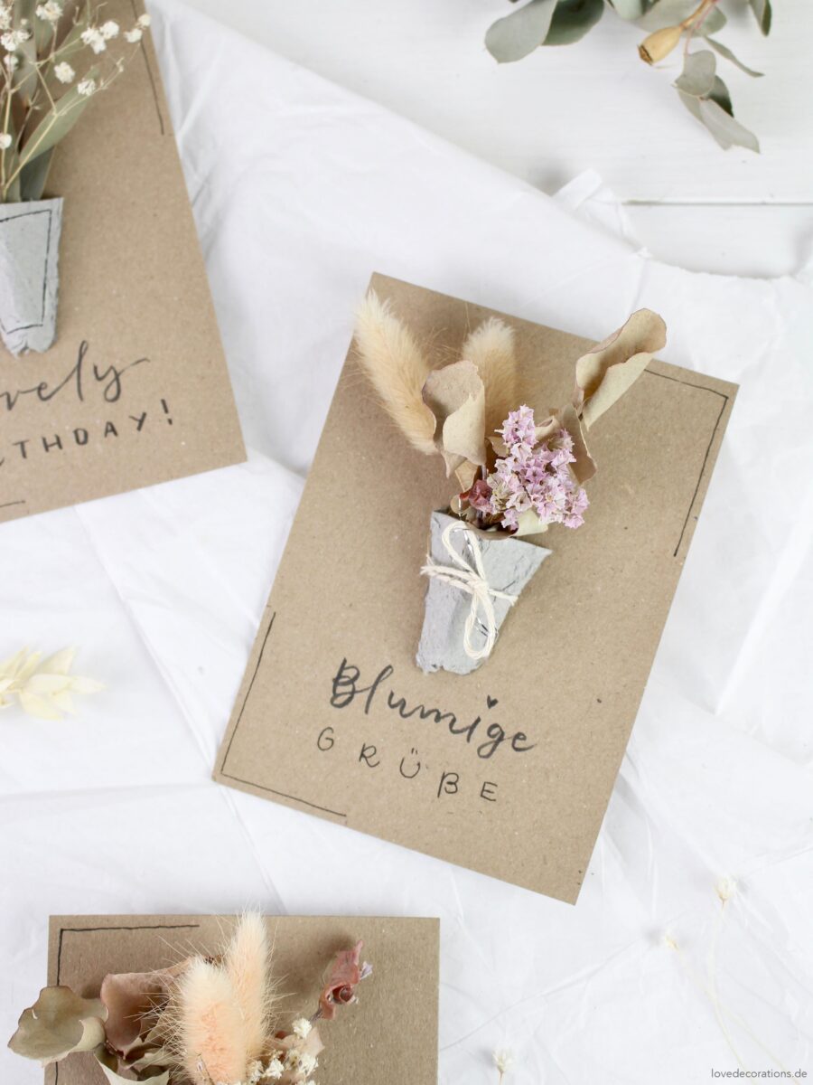 DIY card with egg carton as a flower bag and dried flowers