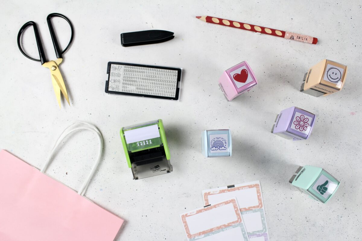 DIY Geschenktüte: Stifte-Tüte | Deine Dinge Stempel – School Edition | 3 Einschulungs DIYs #BackToSchool